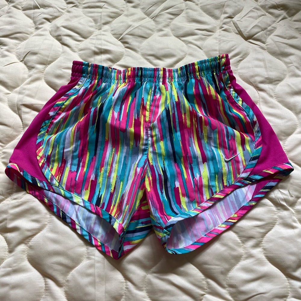 NIKE DRI-FIT girls shorts size medium
